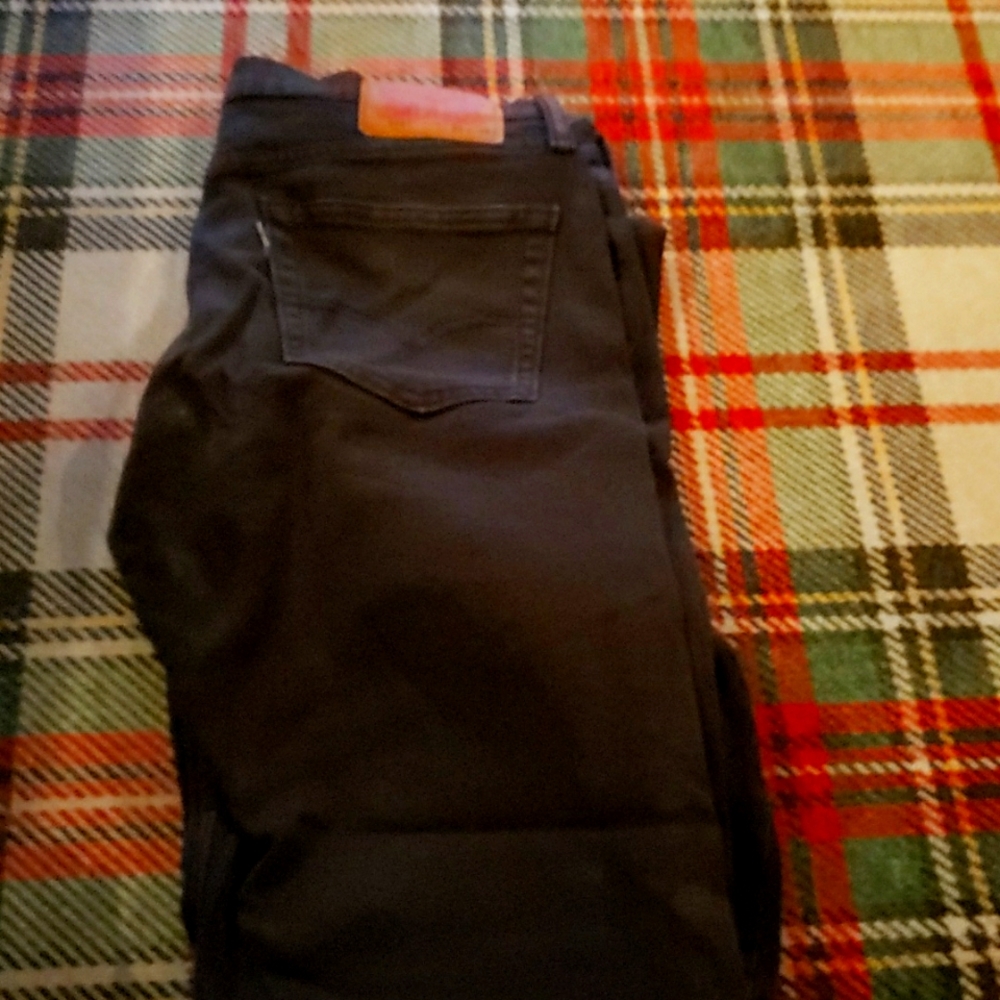 Levi 514 black jeans barely worn! Washed and worn 1 time!